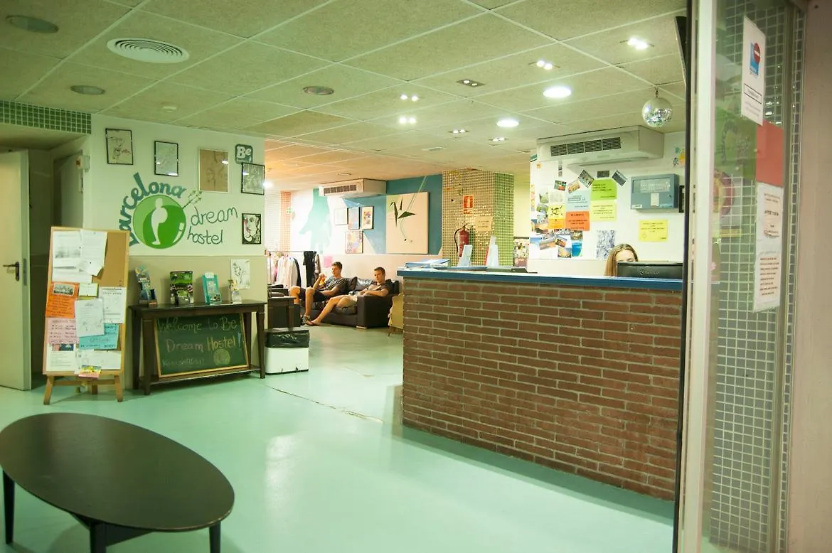 Be Dream Hostel Бадалона Испания